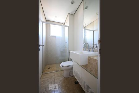 Apartamento à venda com 215m², 3 quartos e 4 vagas Apartamento à venda com 215m², 3 quartos e 4 vagasBanheiro Suite 1