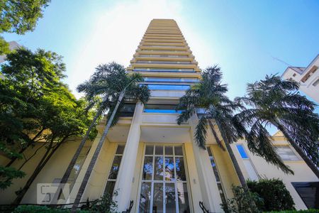 Apartamento à venda com 215m², 3 quartos e 4 vagas Apartamento à venda com 215m², 3 quartos e 4 vagasFachada