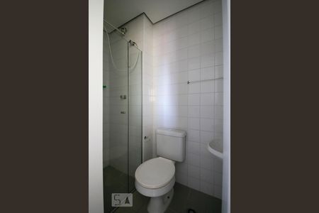 Apartamento à venda com 215m², 3 quartos e 4 vagas Apartamento à venda com 215m², 3 quartos e 4 vagasBanheiro de Serviço