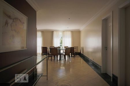 Apartamento à venda com 215m², 3 quartos e 4 vagas Apartamento à venda com 215m², 3 quartos e 4 vagasSalão de Festa