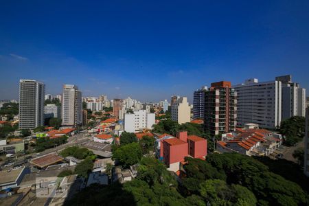Apartamento à venda com 215m², 3 quartos e 4 vagas Apartamento à venda com 215m², 3 quartos e 4 vagasVista