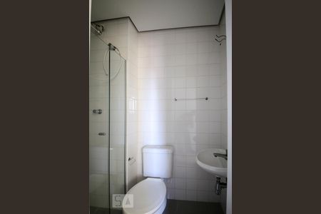 Apartamento à venda com 215m², 3 quartos e 4 vagas Apartamento à venda com 215m², 3 quartos e 4 vagasBanheiro de Serviço