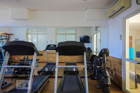 Apartamento à venda com 215m², 3 quartos e 4 vagas Apartamento à venda com 215m², 3 quartos e 4 vagasAcademia