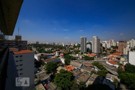 Apartamento à venda com 215m², 3 quartos e 4 vagas Apartamento à venda com 215m², 3 quartos e 4 vagasVista