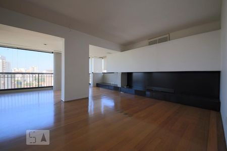 Apartamento à venda com 215m², 3 quartos e 4 vagas Apartamento à venda com 215m², 3 quartos e 4 vagasSala