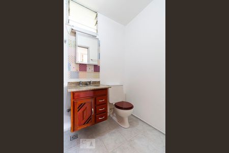 Banheiro social de apartamento para alugar com 3 quartos, 80m² em Vila Campestre, São Paulo