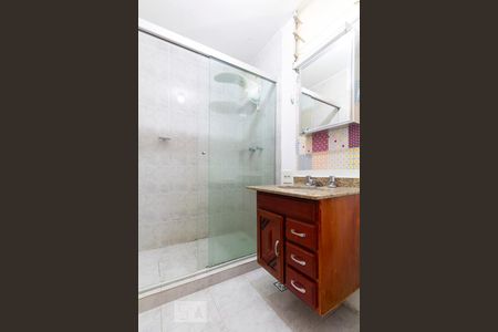 Banheiro social de apartamento para alugar com 3 quartos, 80m² em Vila Campestre, São Paulo