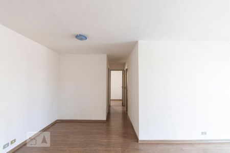 Sala de apartamento para alugar com 3 quartos, 80m² em Vila Campestre, São Paulo