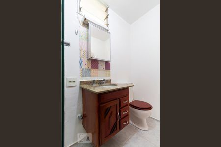 Banheiro social de apartamento para alugar com 3 quartos, 80m² em Vila Campestre, São Paulo