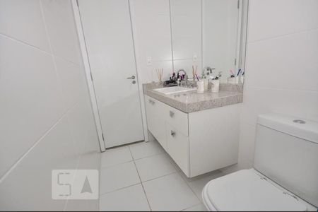 Apartamento para alugar com 114m², 2 quartos e 1 vagaSuíte 2 - Banheiro