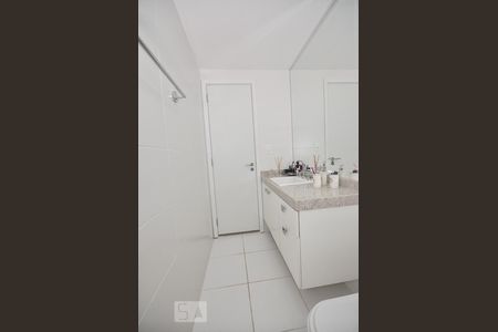 Apartamento para alugar com 114m², 2 quartos e 1 vagaSuíte 2 - Banheiro