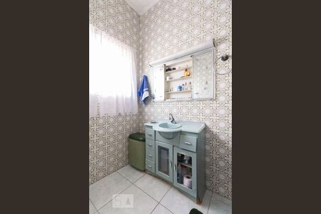 Banheiro (casa 1) de casa para alugar com 5 quartos, 370m² em Vila Carrão, São Paulo