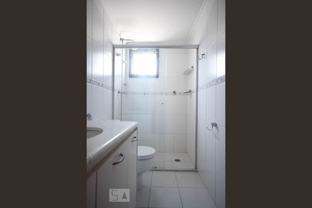 Detalhe do banheiro de apartamento para alugar com 4 quartos, 110m² em Vila Suzana, São Paulo