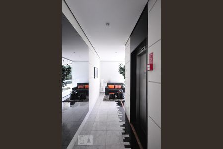 Apartamento à venda com 110m², 4 quartos e 2 vagasHall social