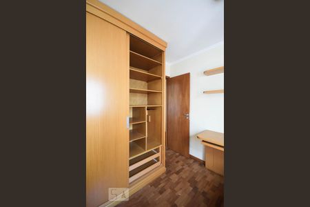 Armário do quarto 1 de apartamento para alugar com 4 quartos, 110m² em Vila Suzana, São Paulo