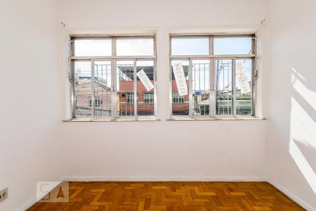 Sala de apartamento para alugar com 1 quarto, 70m² em Ramos, Rio de Janeiro