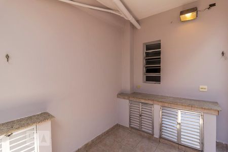 Casa para alugar com 160m², 4 quartos e 1 vagaQuintal