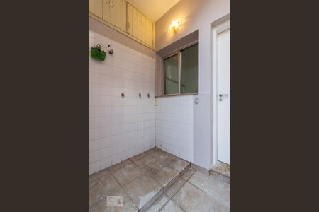 Casa para alugar com 160m², 4 quartos e 1 vagaÁrea de serviço