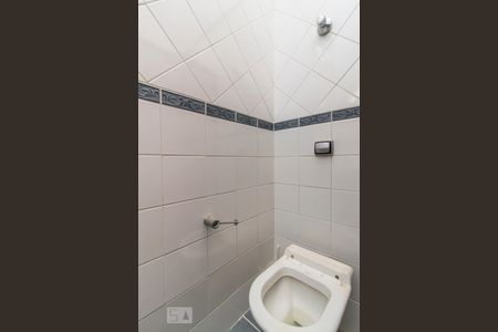 Banheiro de casa para alugar com 4 quartos, 160m² em Vila Romana, São Paulo