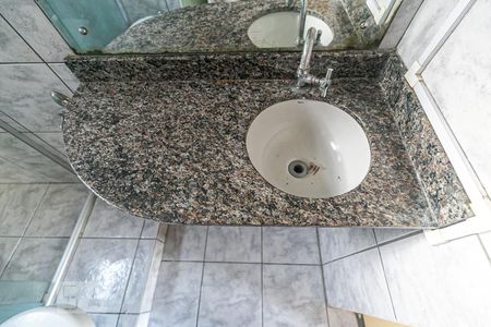 Apartamento para alugar com 50m², 2 quartos e sem vagaBanheiro