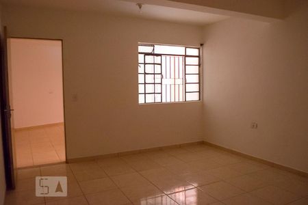 QUARTO / SALA de casa para alugar com 1 quarto, 30m² em Vila Diva (zona Norte), São Paulo
