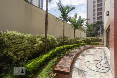 Apartamento para alugar com 300m², 3 quartos e 4 vagas Apartamento para alugar com 300m², 3 quartos e 4 vagasÁrea externa