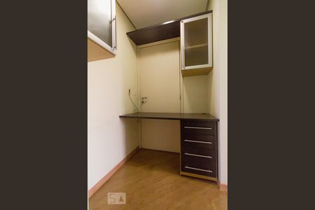 Apartamento para alugar com 300m², 3 quartos e 4 vagas Apartamento para alugar com 300m², 3 quartos e 4 vagasCorredor