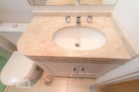 Apartamento para alugar com 300m², 3 quartos e 4 vagas Apartamento para alugar com 300m², 3 quartos e 4 vagasBanheiro Quarto 3