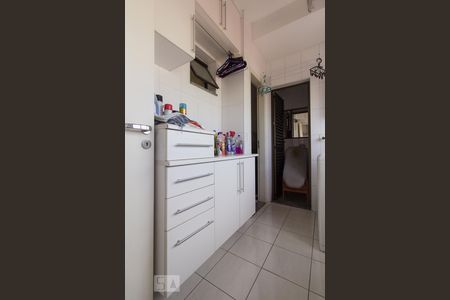 Apartamento para alugar com 300m², 3 quartos e 4 vagas Apartamento para alugar com 300m², 3 quartos e 4 vagasÁrea de serviço