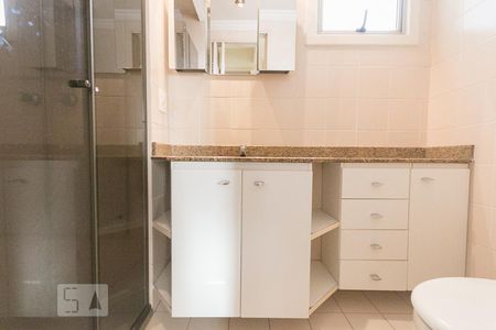Banheiro  de apartamento para alugar com 3 quartos, 68m² em Ipiranga, São Paulo