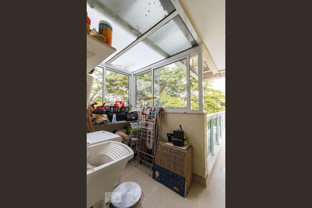 Apartamento para alugar com 115m², 2 quartos e 1 vagaÁrea de Serviço