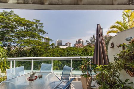 Vista Sala de apartamento para alugar com 2 quartos, 115m² em Barra da Tijuca, Rio de Janeiro
