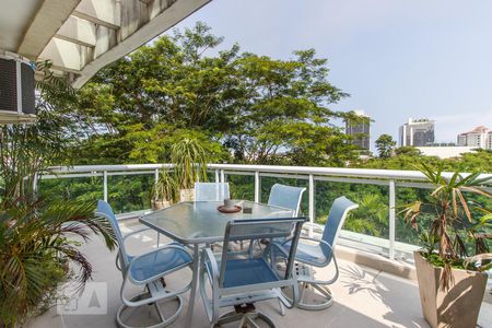 Varanda de apartamento para alugar com 2 quartos, 115m² em Barra da Tijuca, Rio de Janeiro
