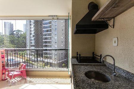 Sala _ Varanda de apartamento à venda com 3 quartos, 83m² em Vila Andrade, São Paulo