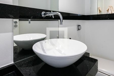 Lavabo de apartamento para alugar com 2 quartos, 82m² em Pinheiros, São Paulo