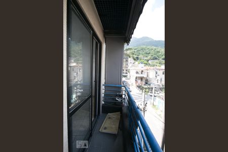 Apartamento à venda com 80m², 3 quartos e 1 vaga Apartamento à venda com 80m², 3 quartos e 1 vagaVaranda quarto 1