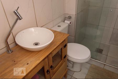 Banheiro de apartamento à venda com 3 quartos, 72m² em Jardim Itu Sabará, Porto Alegre