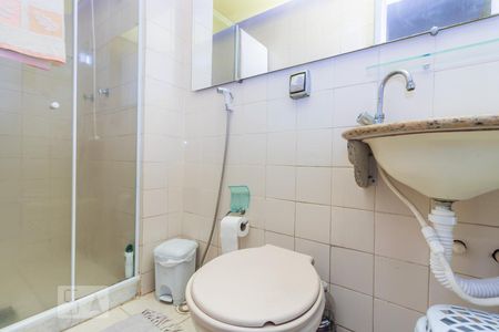 Banheiro de apartamento à venda com 2 quartos, 59m² em Sampaio, Rio de Janeiro