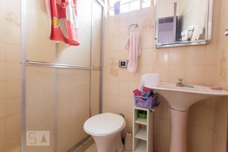 Casa à venda com 300m², 3 quartos e 5 vagas Casa à venda com 300m², 3 quartos e 5 vagasBanheiro 2