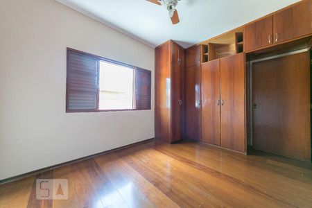 Casa para alugar com 198m², 3 quartos e 4 vagasSuíte