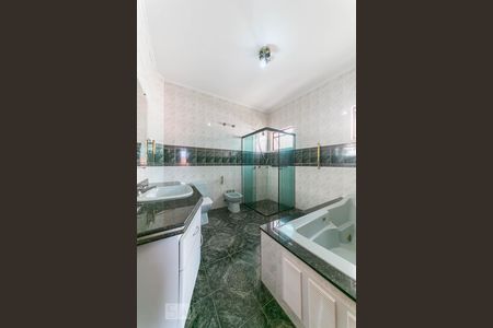 Casa para alugar com 198m², 3 quartos e 4 vagasBanheiro