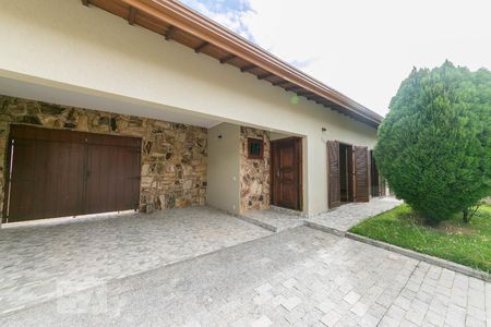 Casa para alugar com 198m², 3 quartos e 4 vagasGaragem e Fachada