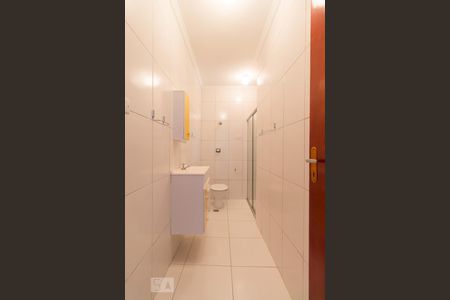 Banheiro de casa para alugar com 1 quarto, 45m² em Jardim Vila Formosa, São Paulo