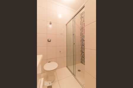 Banheiro de casa para alugar com 1 quarto, 45m² em Jardim Vila Formosa, São Paulo