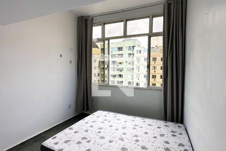 Quarto 01 de apartamento para alugar com 2 quartos, 98m² em Copacabana, Rio de Janeiro