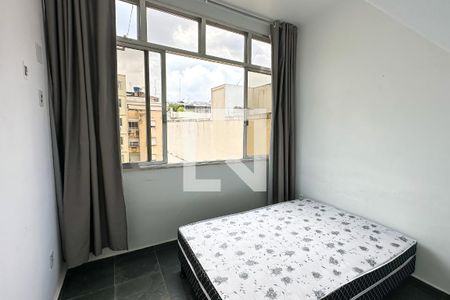 Quarto 01 de apartamento para alugar com 2 quartos, 98m² em Copacabana, Rio de Janeiro