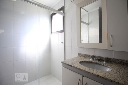 Apartamento para alugar com 110m², 4 quartos e 3 vagas Apartamento para alugar com 110m², 4 quartos e 3 vagasBanheiro 1