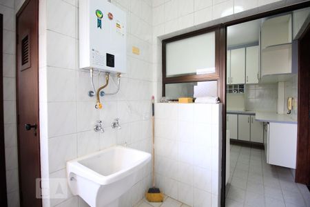 Apartamento para alugar com 110m², 4 quartos e 3 vagas Apartamento para alugar com 110m², 4 quartos e 3 vagasLavanderia