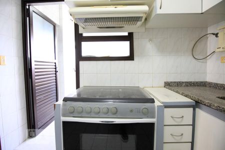 Apartamento para alugar com 110m², 4 quartos e 3 vagas Apartamento para alugar com 110m², 4 quartos e 3 vagasCozinha