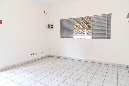 Casa à venda com 75m², 2 quartos e 1 vagaSala